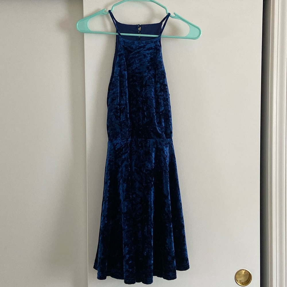 Lulus open back blue dress